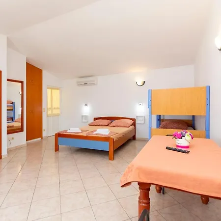 And Jure Apartamento