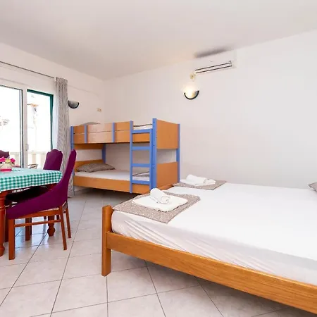 Apartamento And Jure Duće
